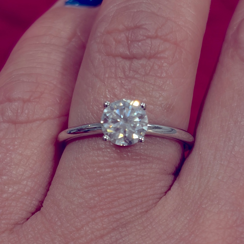 Moissanite Engagement Ring ✨
